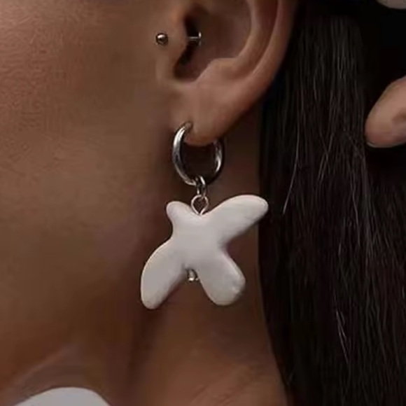 Round Ear Hoop White Peace Dove Earrings Jewelry - Picture 9 of 14